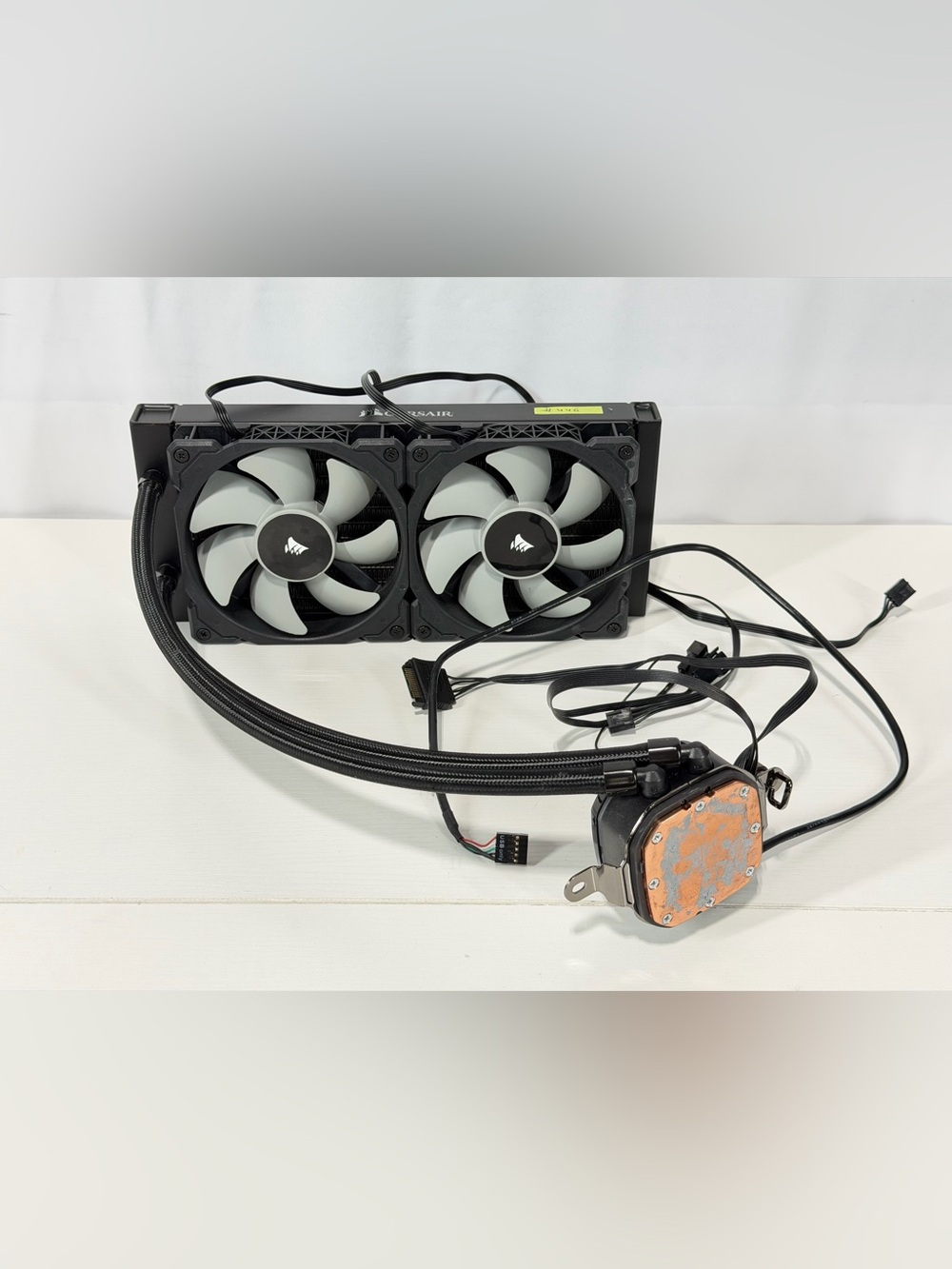 #446 Corsair RWF0031 Water Cooler with two 120mm Fans